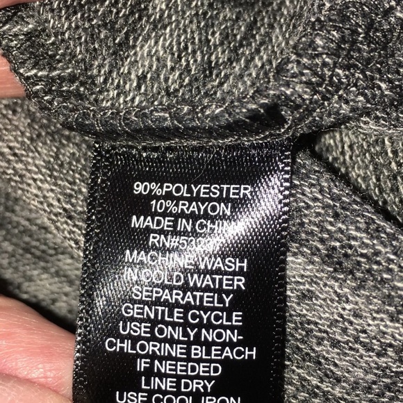 Unique spectrum knit top - Picture 2 of 3